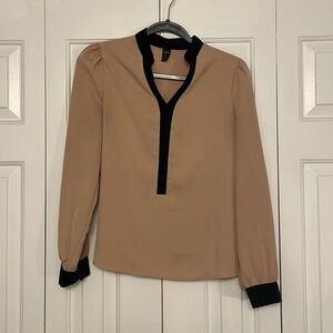 3 FOR $15 ‼️ Black and tan SHEIN blouse